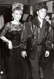 Olivia Newton John and Matt Lattanzi, 1985.jpg